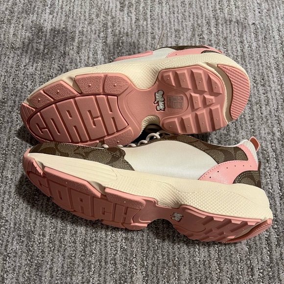 New Coach Strider Signature Sneakers (8.5) - Picture 3 of 4